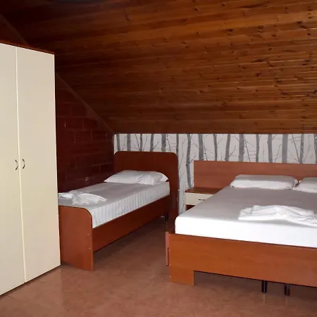 Hotel Central Hotel 2*