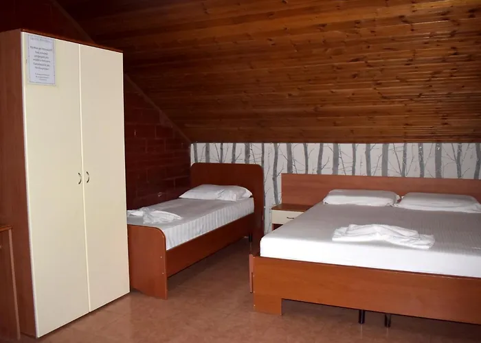 Hotel Central Hotel 2*